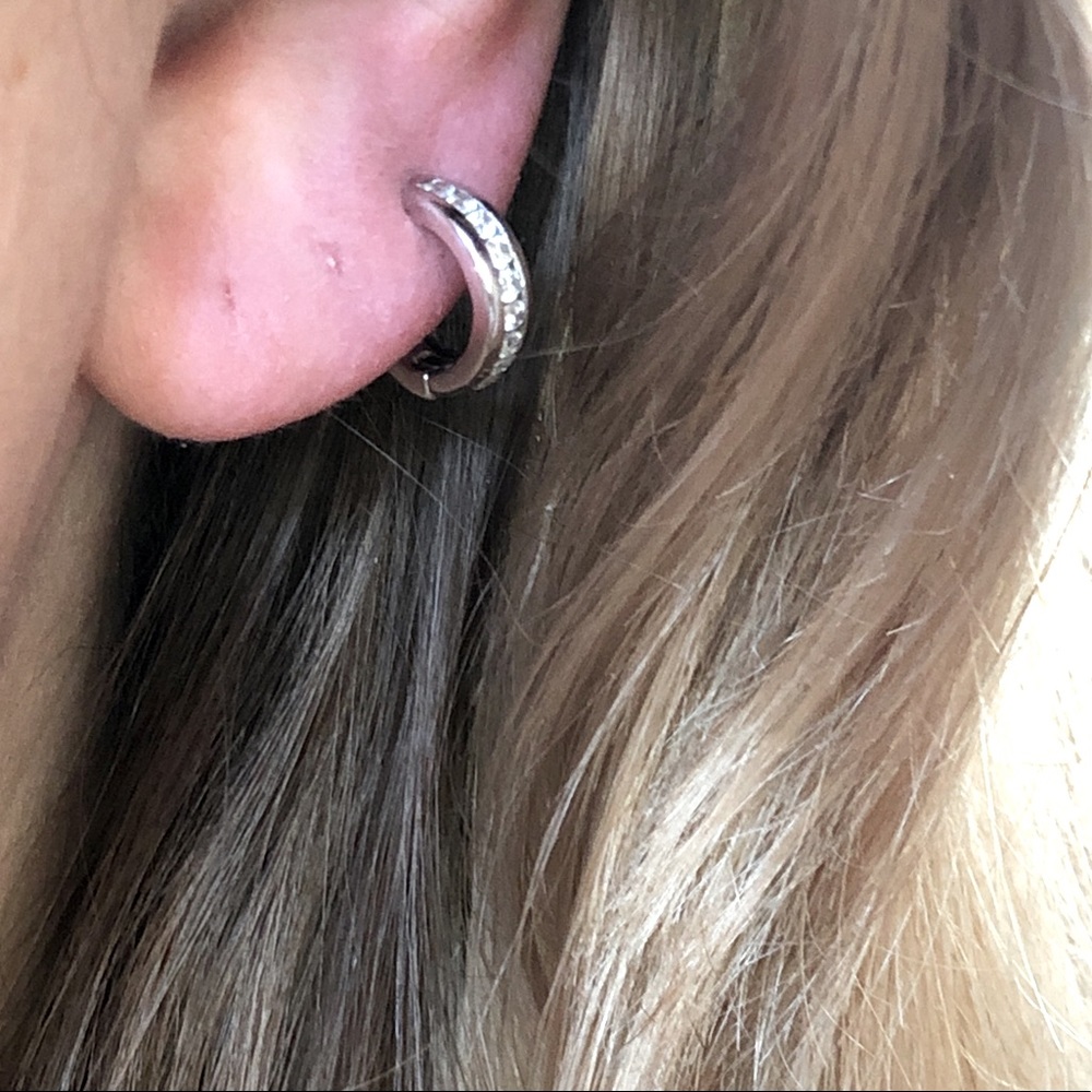 Elegant 14k Diamond Hoop Earring